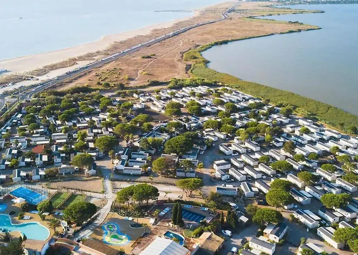 Mobil-home 5 Personnes Dans Mar Estang 4 Etoiles Avec Acces A La 营地 卡内
